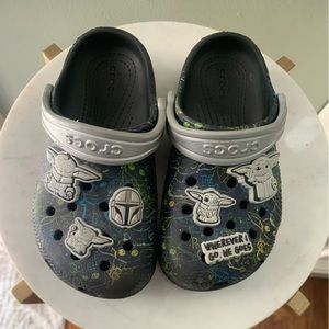 Star Wars limited edition crocs children’s size 11 yoda mandalorian